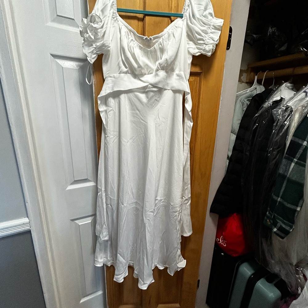 Selfie Leslie White Asymmetrical Dress
